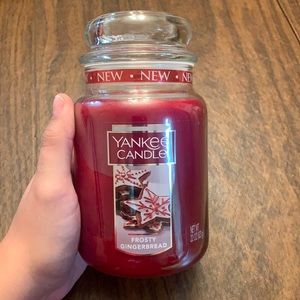 Yankee Candle “Forsty Gingerbread” 22oz